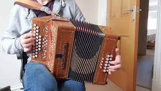 Pigeon On The Gate / Wise Maid - Irish reels - button accordion / melodeon