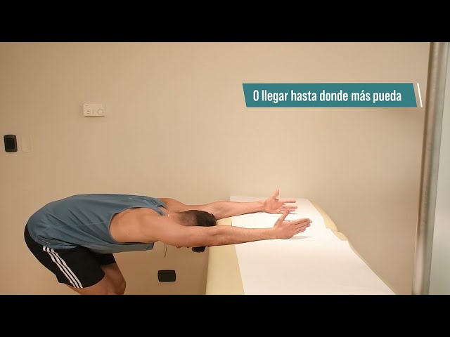 Hombro ejercicio movilidad #08: Flexión anterior sobre mesa (elongación capsular inferior)