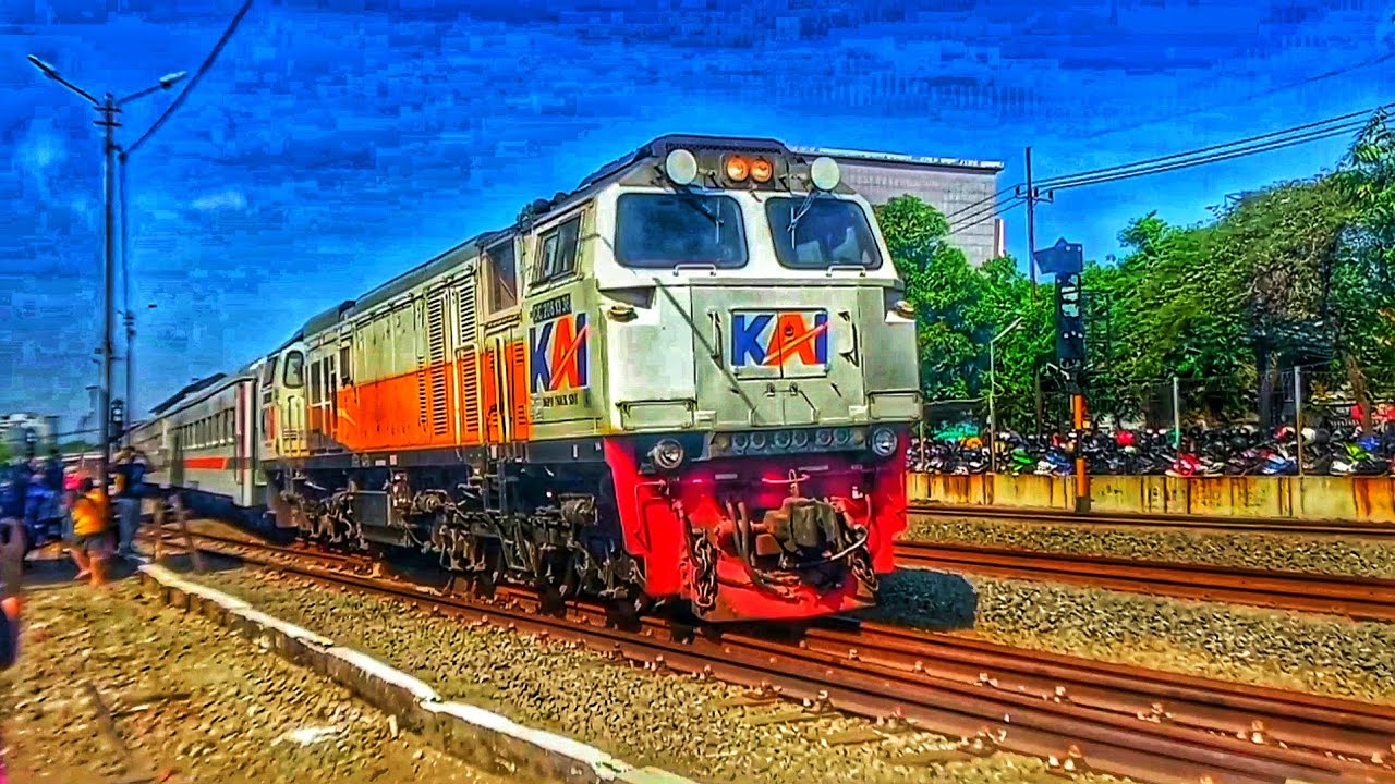 Kompilasi hunting kereta api panjang dan ngebut di stasiun kereta api Wonokromo | bagian 3