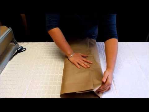 2 Minute Gift Wrapping for Busy People! #wrappingtutorial #easyDIY