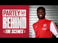 Partey meets Aubameyang & Lacazette | Behind the scenes on Thomas' first day at Arsenal