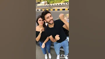 يا بجاحتك يا لي حسدني وكمان جاي تقلدني عشان انا بحمد ربي دايما ربي مزودني 