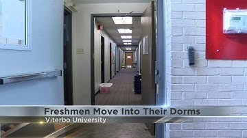 Freshmen move into their dorms at Viterbo University