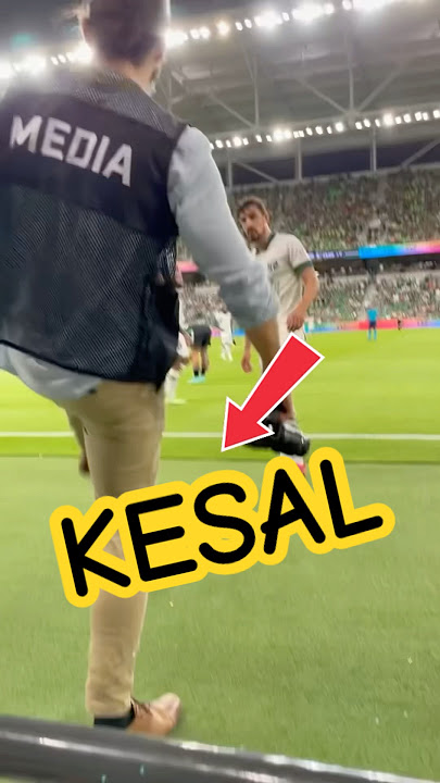 Pemain Bola Ini Terlihat Kesal | Football Player Was Angry