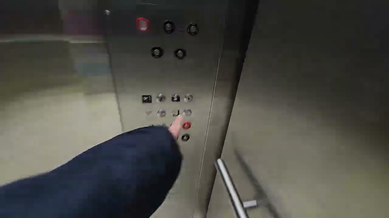 MEI Hydraulic Food Court Elevator | Southpark Center, Strongsville, OH