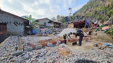 Gép Cốt Pha Để Đổ Giằng Móng Ngôi Nhà Anh Phạm Dũng Tài Trợ Trên Vùng Cao.Mí Tủa VLOG