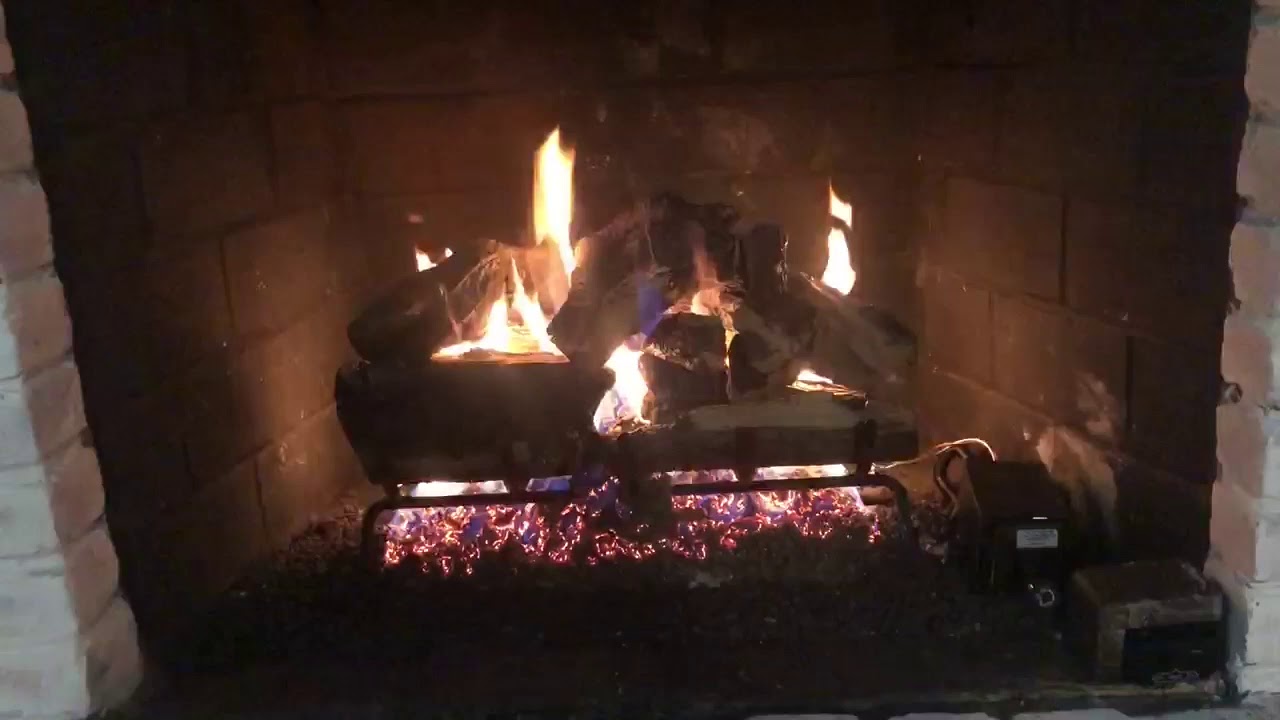 Real Fyre Charred Rugged Split Oak – Vented Gas Log Burn Demo (Charred Series)
