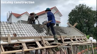 The Technique Of Building The Gate Roof With Reinforced Concrete And Terracotta Bricks Is Precise