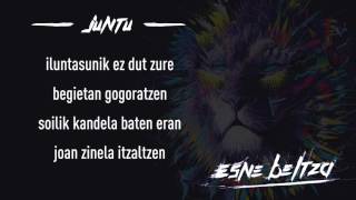 ESNE BELTZA - JUNTU (Lyric video) chords