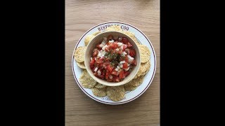 나쵸에 얹어먹는 상큼한 토마토 살사 / tomato salsa on the nacho chips