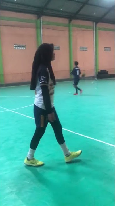 Mentahan halu cewe main futsal. Buat story WA/IG manasin mantan, prank temen. @Alvina