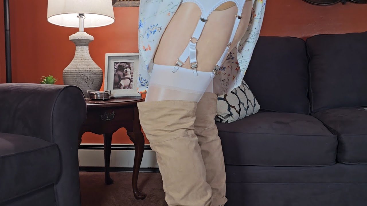 Вы же знаете, что любите сапоги! TheElegantAssistant1 Сапоги до бедра Блестящие чулки Рабочая оде...