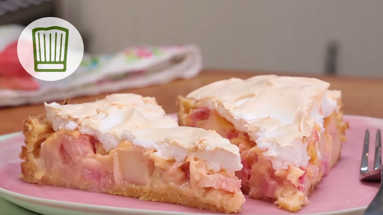 Rhabarberkuchen Mit Quark Und Baiserhaube - Schneller Rhabarberkuchen ...