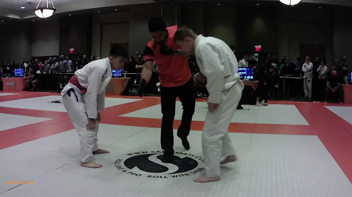 BJJ White Belt Match - Anthony Rautman vs Antonio ...