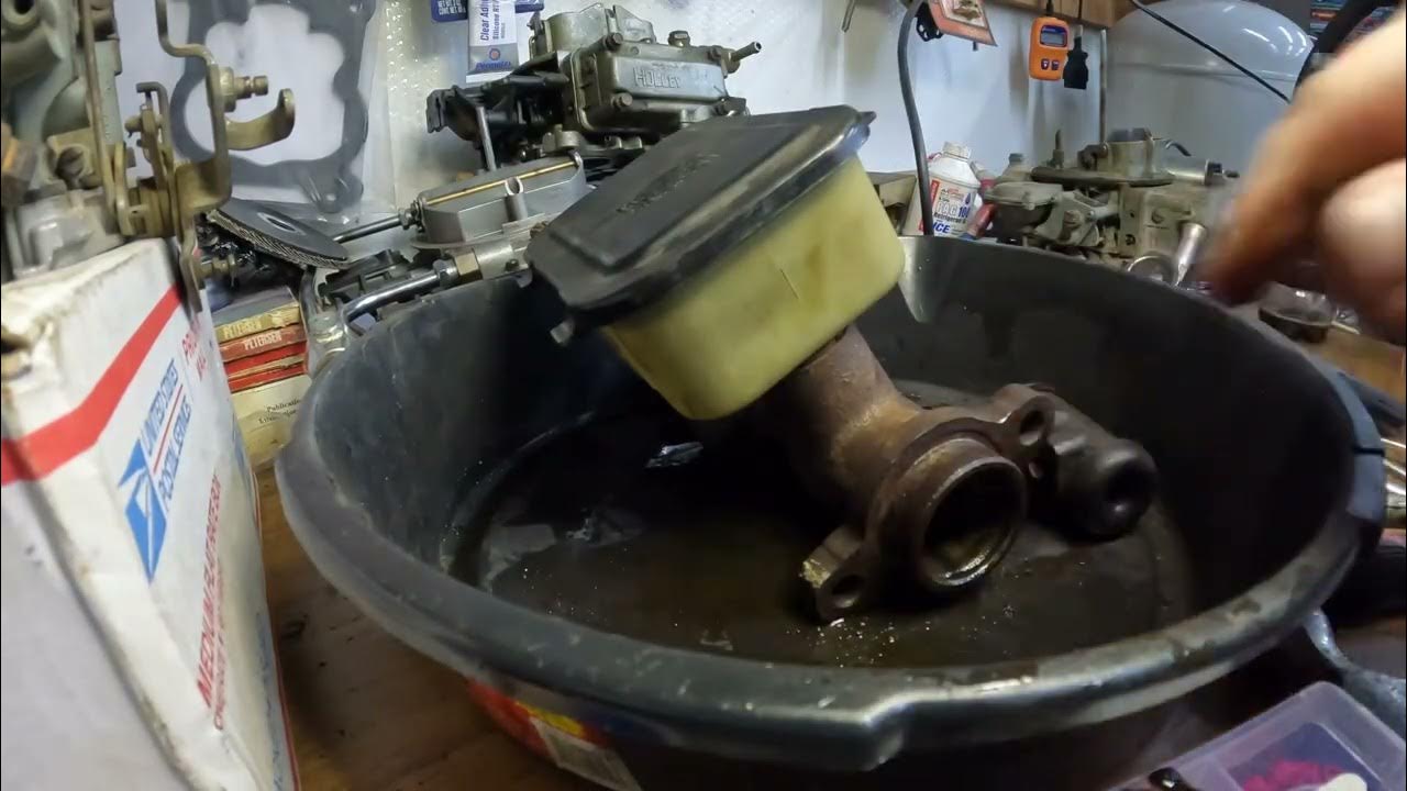 Taking a GM master cylinder and brake cylinder apart. YouTube