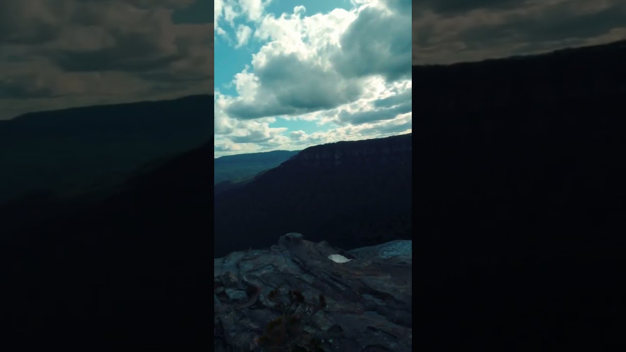 Sydney Blue Mountains Hidden Gem...Lincoln Rock Drone View. Travel Adventures Australia.