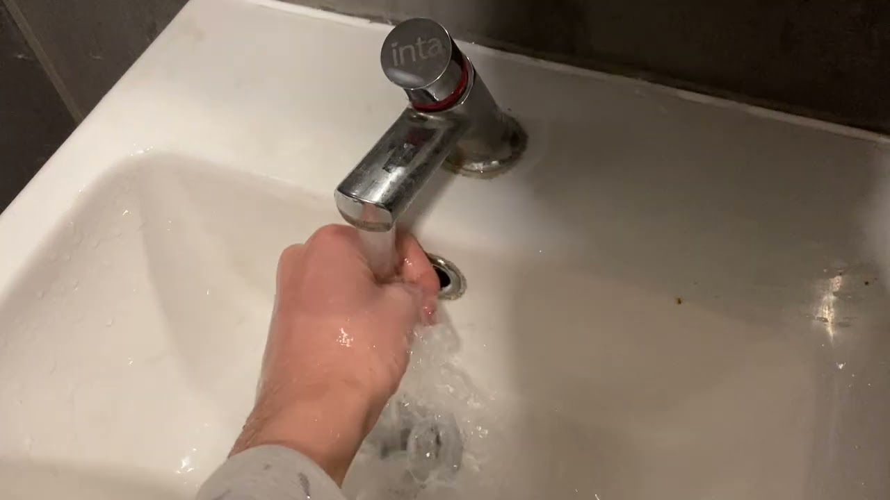 Broken Goodwind Pebble at BP in Weyhill services westbound A303 🚹