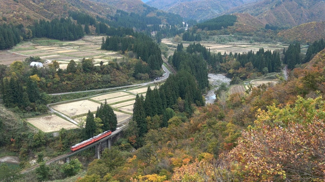 4k画像 首都圏色キハ40の快速 只見紅葉満喫号 只見線 大白川 入広瀬 17 10 28 Youtube