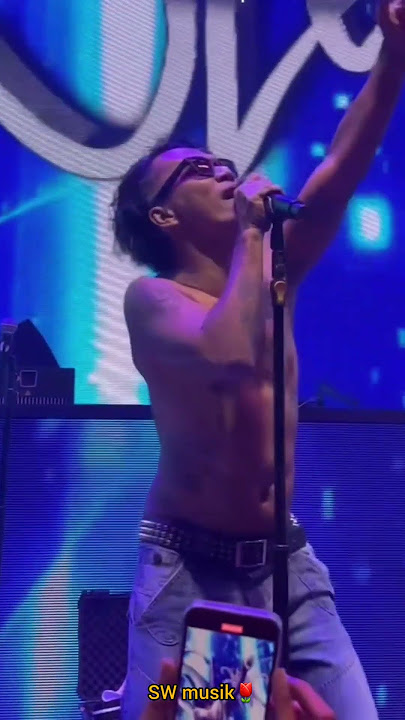Slank - Kamu Harus Pulang #slank #kaka #bimbim #konser