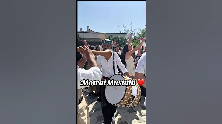 Motrat Mustafa e kallin një dasmë tipike tradicionale