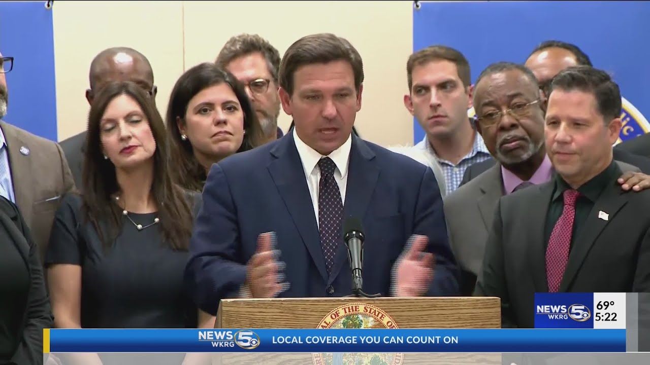 VIDEO: Gov. DeSantis signs school voucher program - YouTube