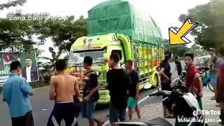 Artis OPPA MUDA TRUK BANYAK SEPERTI VIRAL