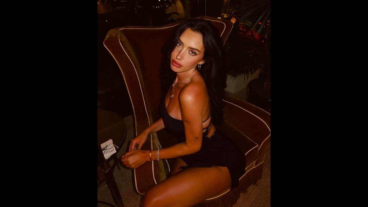 (FREE) R&B Type Beat - ''Who Is That'' | Smooth Freestyle RnB 2025