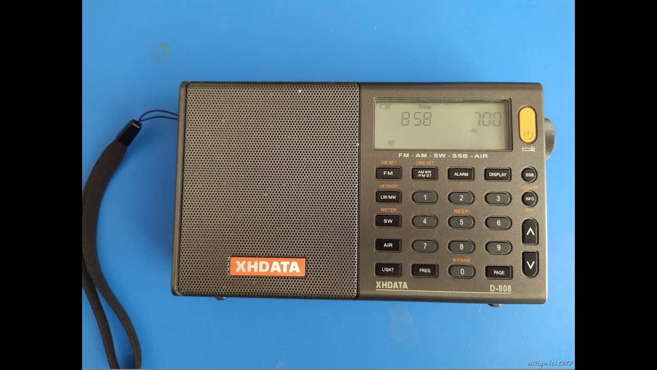 XHDATA D-808 antenna repair - YouTube