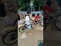The Tyre Of Liu S Cycle Came Out The Tyre Of Liu S Cycle Came Out