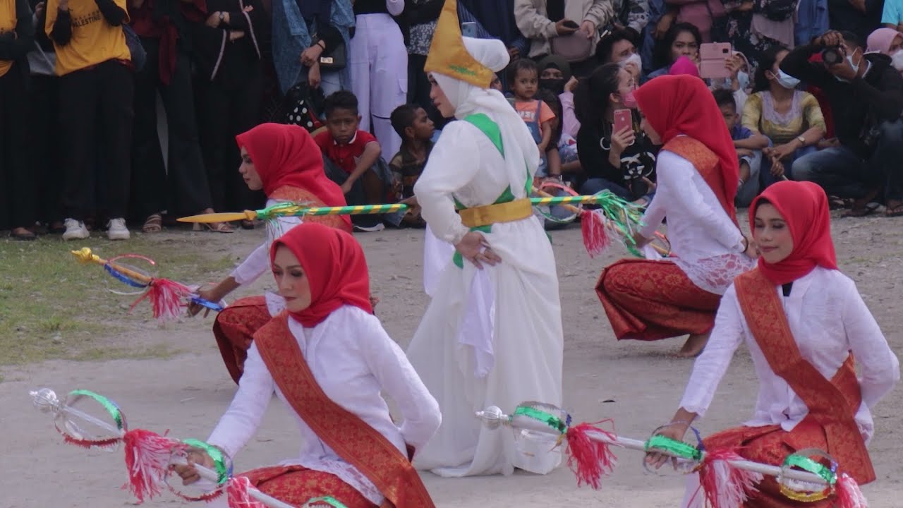 Acara tarian adat  di tengah pandemi  Mamala Ambon