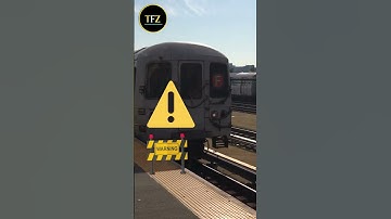 🚆Platform पर ये Yellow Lines क्यों लगी होती है 😱 | HINDI FACTS VIDEO | TRUEFACTZA #shorts