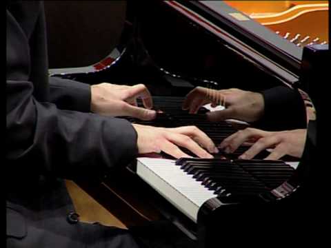 Schumann Piano Sonata No. 1 in F sharp Minor Op. 1...