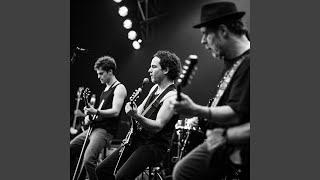 Download Lagu Dia yang pergi MP3