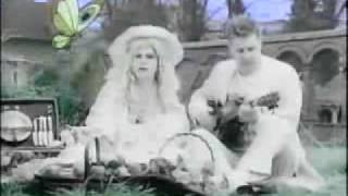 Kirsty MacColl - Days chords