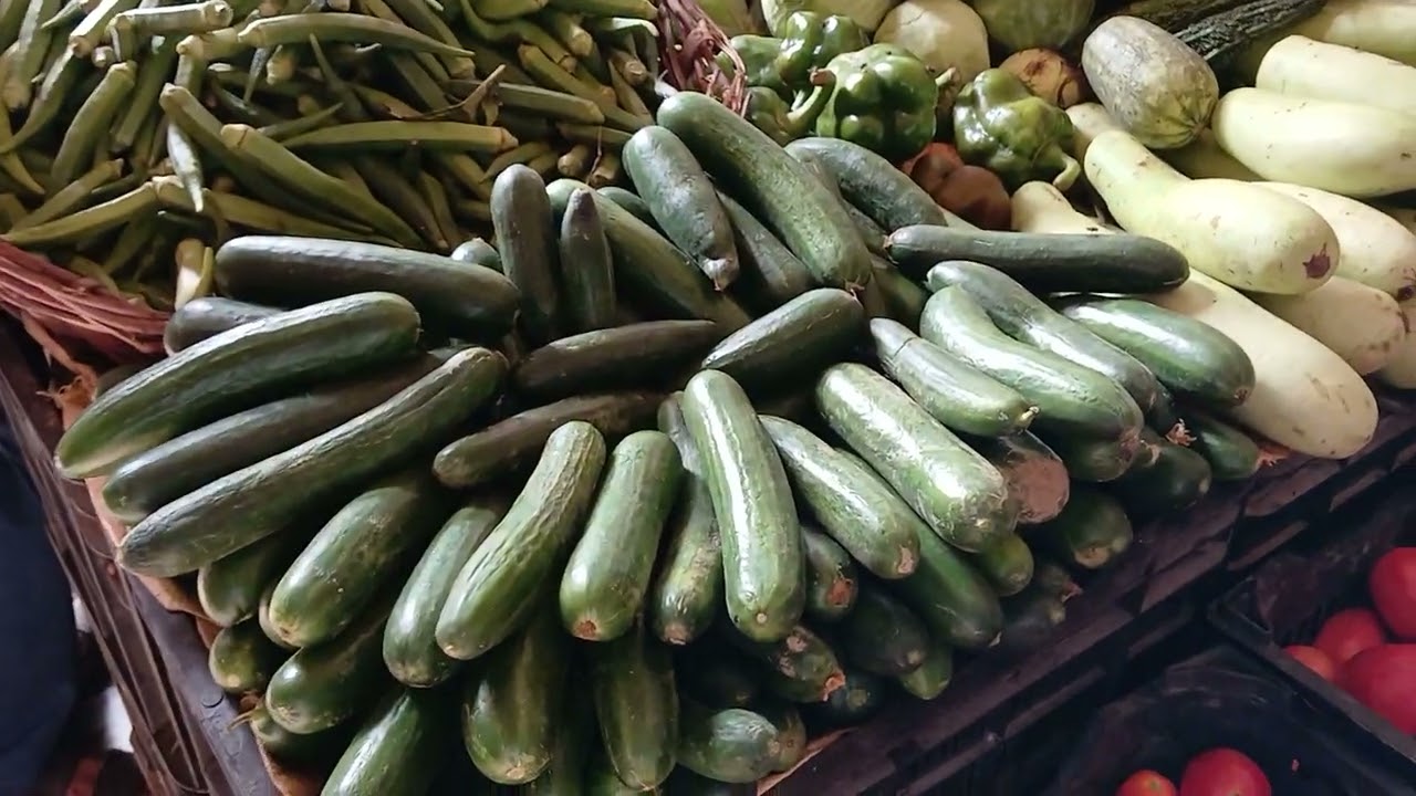 Local market in Domel, Jammu and Kashmir, Pakistan / Прогулка по местному рынку Домел, Музафарабад