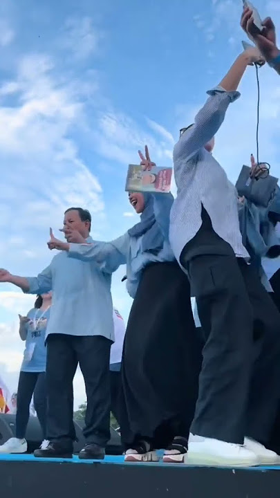 Bu icis joget oke gas bareng pak Prabowo,, asik banget!! #riaricis #viral #trending