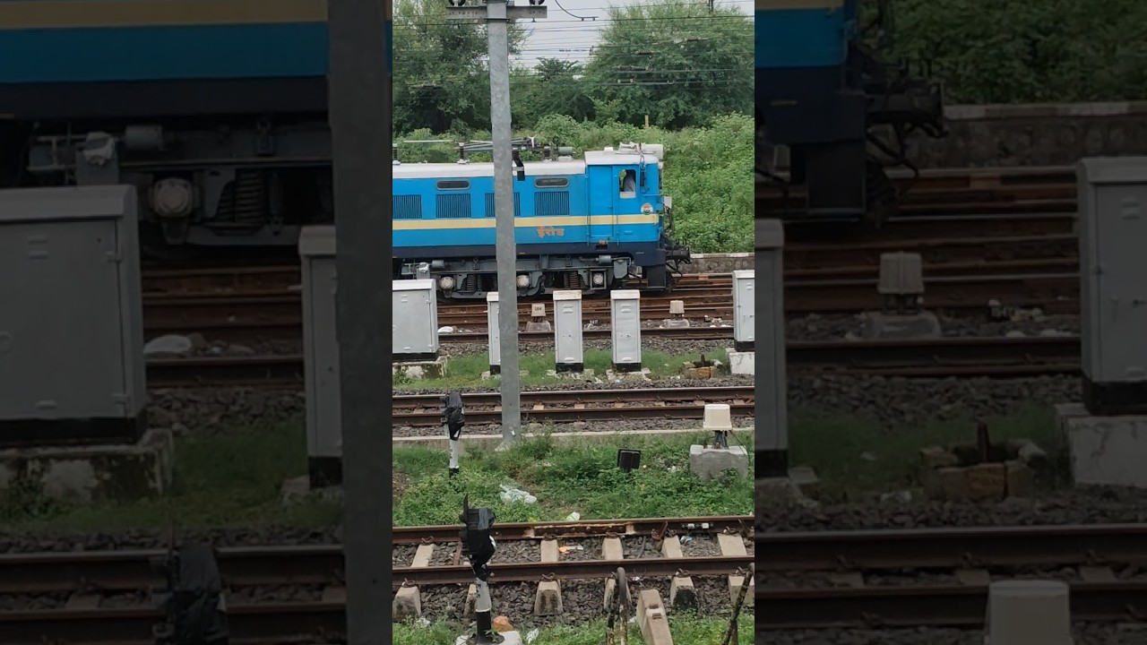 Indian Railway Brand New Loco Erode Wag7 With Freight Goods Train 