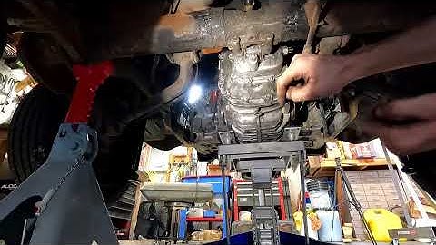 EJ25 Engine Install to our 1974 VW Transporter Bus!