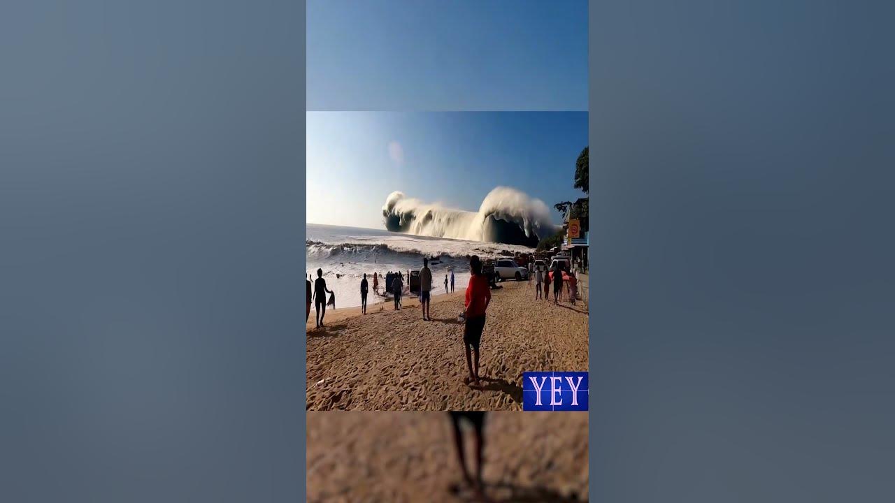 Tourist Captures Giant Tsunami Wave Approaching Beach #TidalWave #YesEpicYes #Ocean