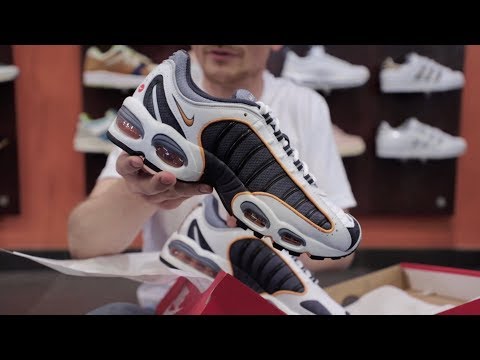 Unboxing Sneakers Nike Air Max Tailwind IV Metro Grey AQ2567-001 | Freesneak Shop