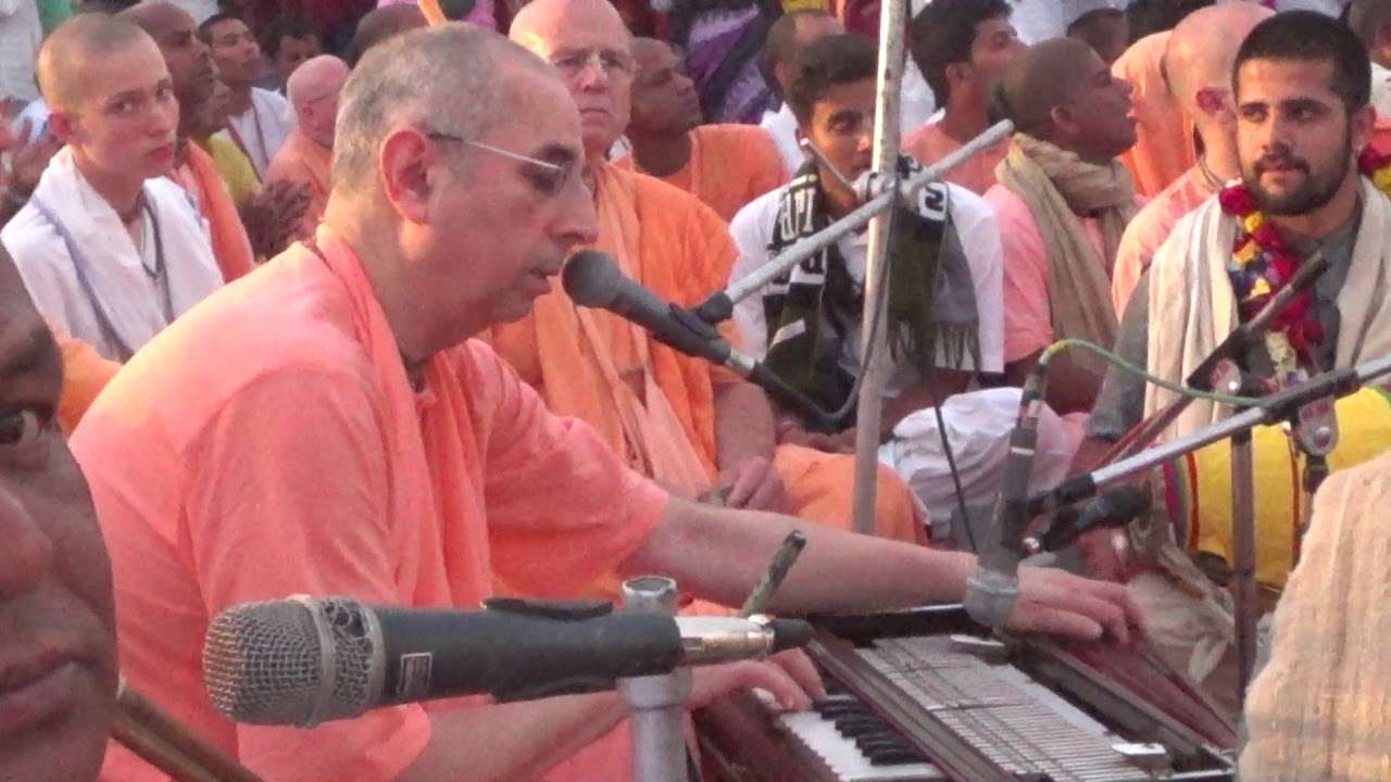 Gaura Purnima   Mayapura   evening kirtan NRS