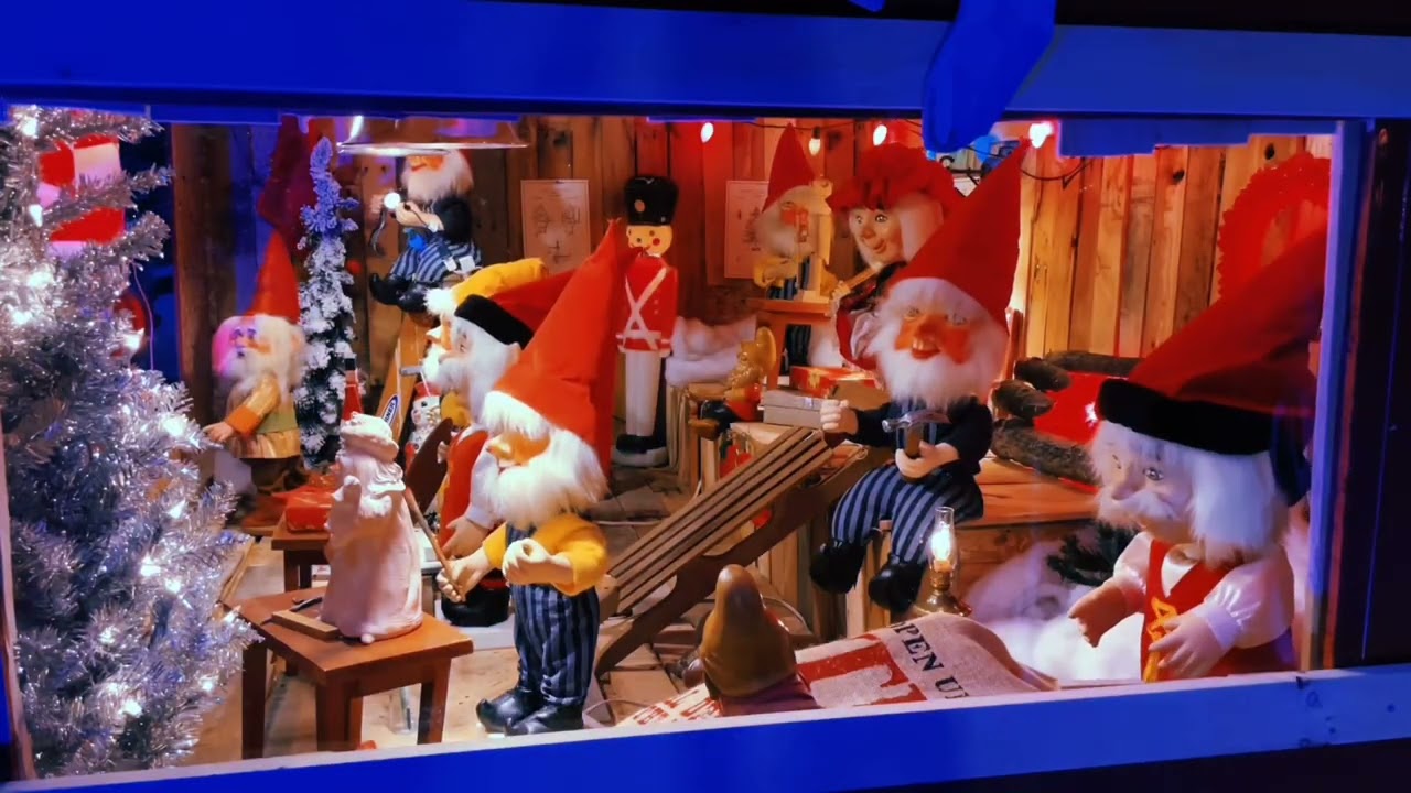 Telco Workshop Gnomes - Animated Christmas Display