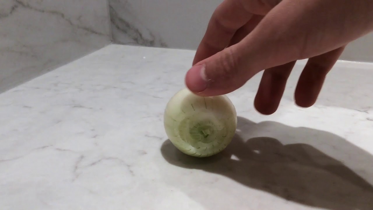 Raw onion like a mad lad