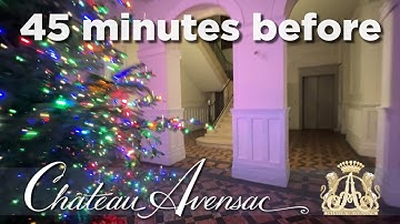 The castle gets dressed for a Christmas gathering. Furniture, trimmings, and lights... Magic !