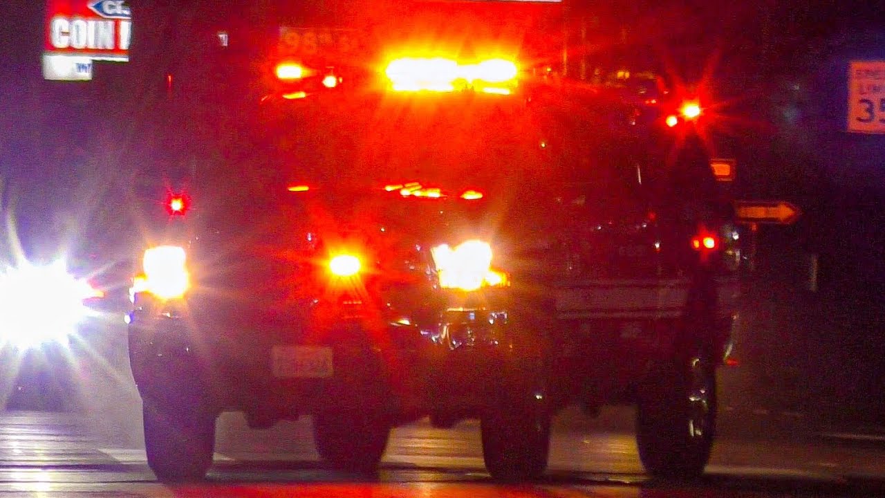 LAFD Battalion 13 & Engine 65 Responding - YouTube
