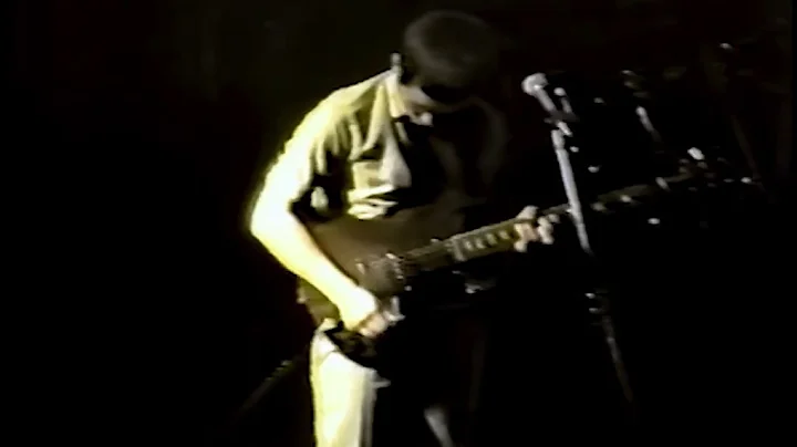 Joy Division - She's Lost Control (live Manchester Apollo Theatre, 27 October 1979)