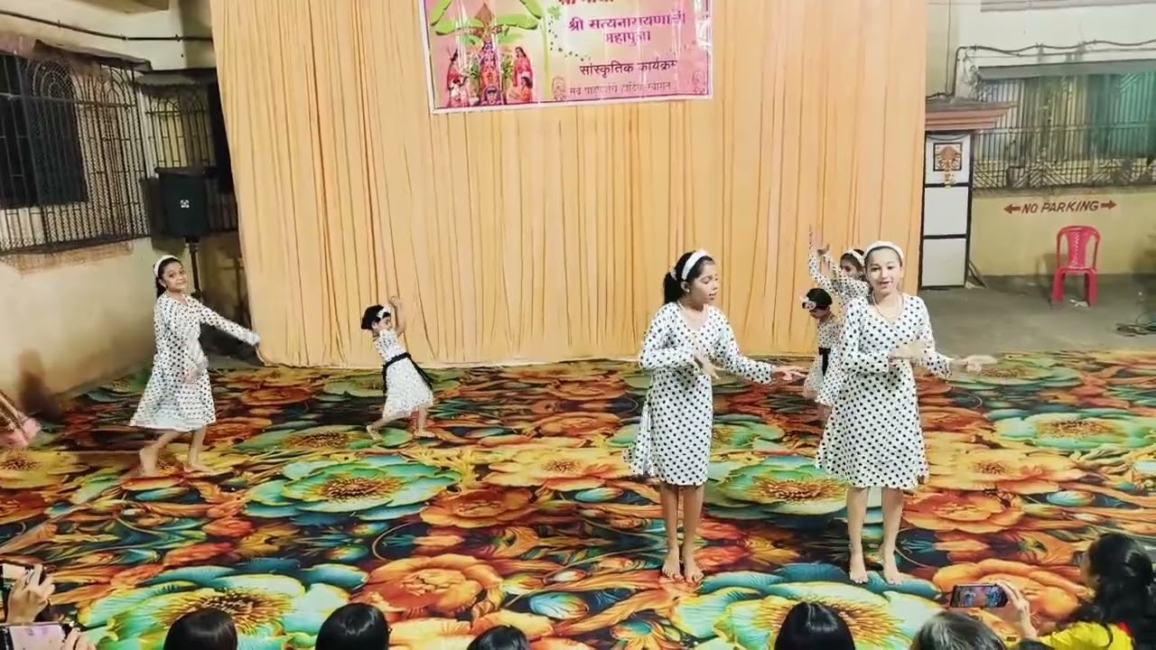 This festive season Retro vibe Gargi and her group