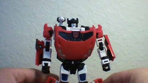 Video review of universe/classics 2.0 Sideswipe