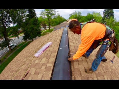 Wideo: Montaż dachu kalenicowego: definicja, urządzenie i funkcje