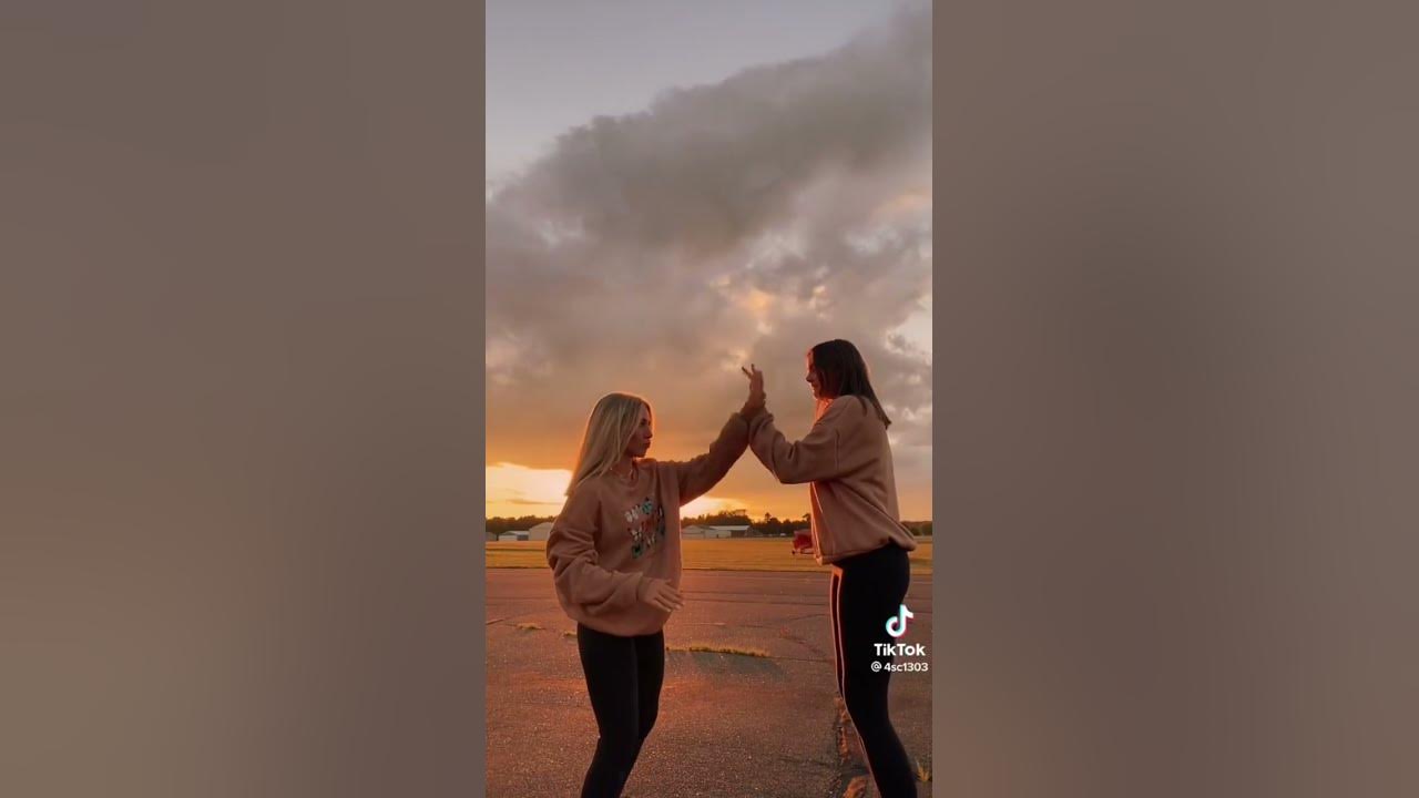 Dances to do with your bestfriend 1/20